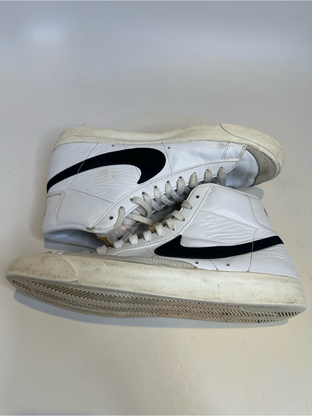 Nike White Black Cream High-Top Sneakers with Orange Logo - Picture 5 of 8